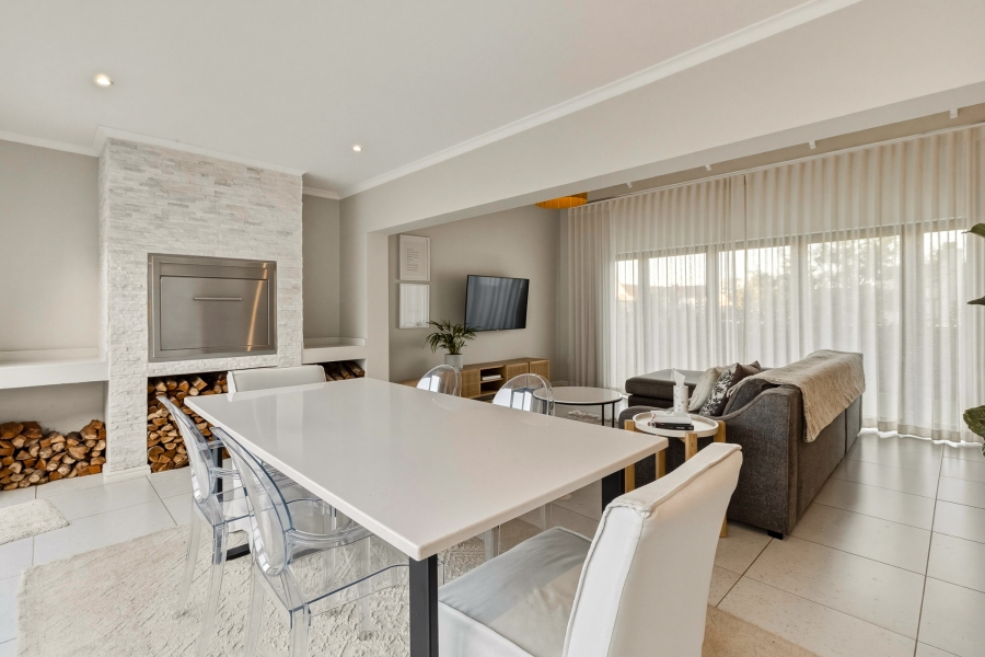 3 Bedroom Property for Sale in Aan de Wijnlanden Western Cape